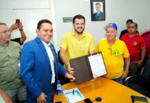 Prefeito Renato Junior sanciona lei aguardada há 25 anos que garante subsídio de até R$ 3 milhões mensais para o transporte complementar de Manaus