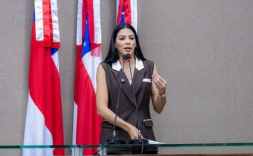 Mayra Dias cobra respostas sobre demora na transferência de crianças cardiopatas e problemas em maternidades do AM