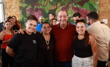 Omar vai ampliar crédito e fomento para fortalecer a cultura no Amazonas