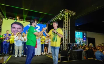 Manaus abraça Flávio: ao lado de Capitão Alberto Neto, candidato promete destravar o potencial do AM