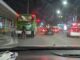 VÍDEO: Meninos são flagrados pegando carona em ônibus do transporte coletivo na zona Leste de Manaus