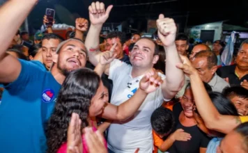 Roberto Cidade anuncia propostas para modernizar educação em reuniões nas zonas Norte e Leste de Manaus