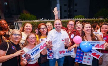 Roberto Cidade reúne profissionais da saúde e jovens em agendas de campanha