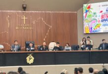 Sínésio Campos homenageia artistas do Beiradão em sessão especial na Aleam